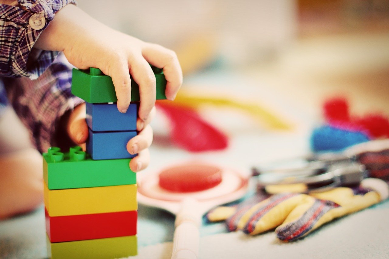 6 brincadeiras para estimular a concentração infantil