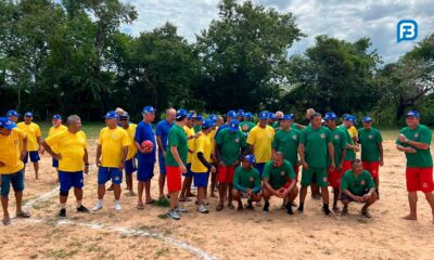 Partida máster de futebol em Formosa do Rio Preto