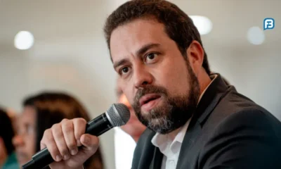 Boulos apaga vídeo em que canta Hino Nacional