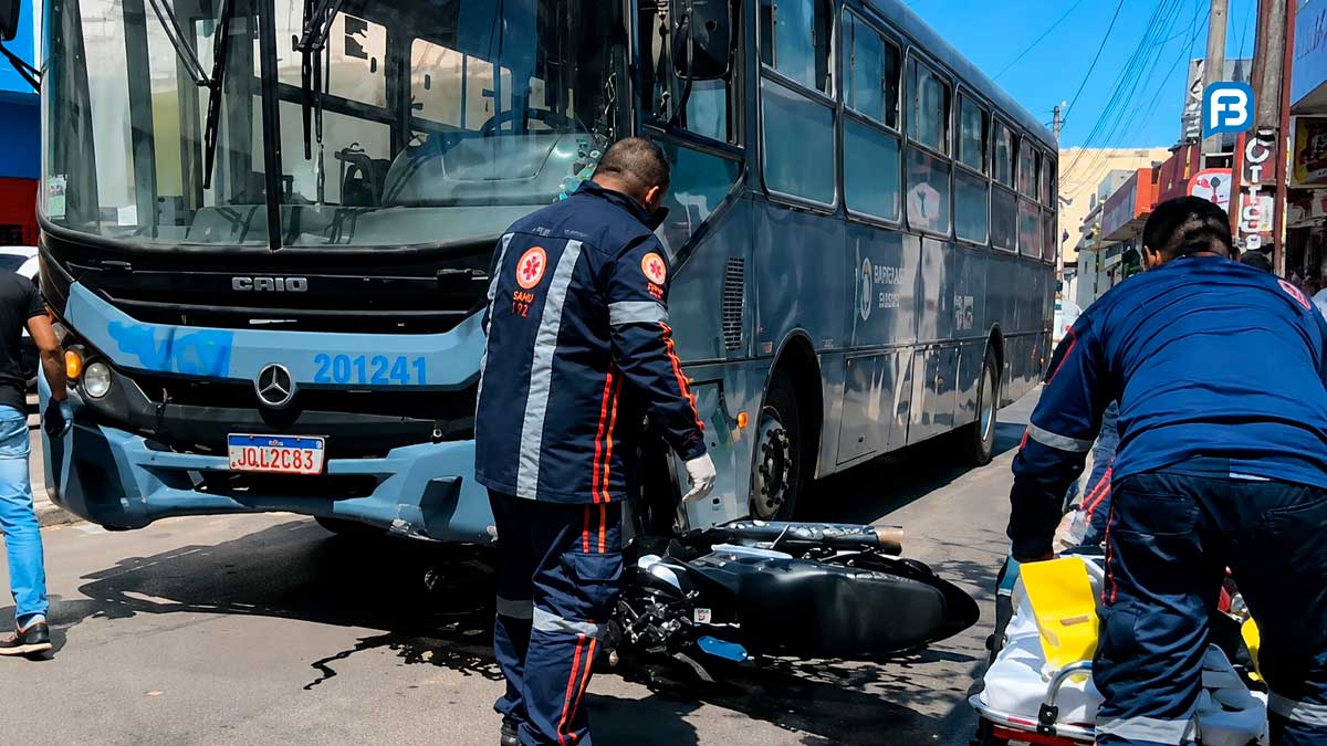 Colisão entre moto e ônibus deixa três feridos em Barreiras