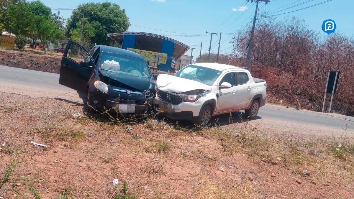 Acidente na BR-135 deixa duas pessoas feridas em Barreiras